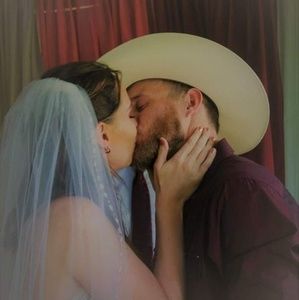 Meet your Posher, Charles